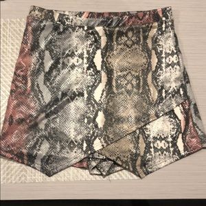 Blue blush Snakeskin skort